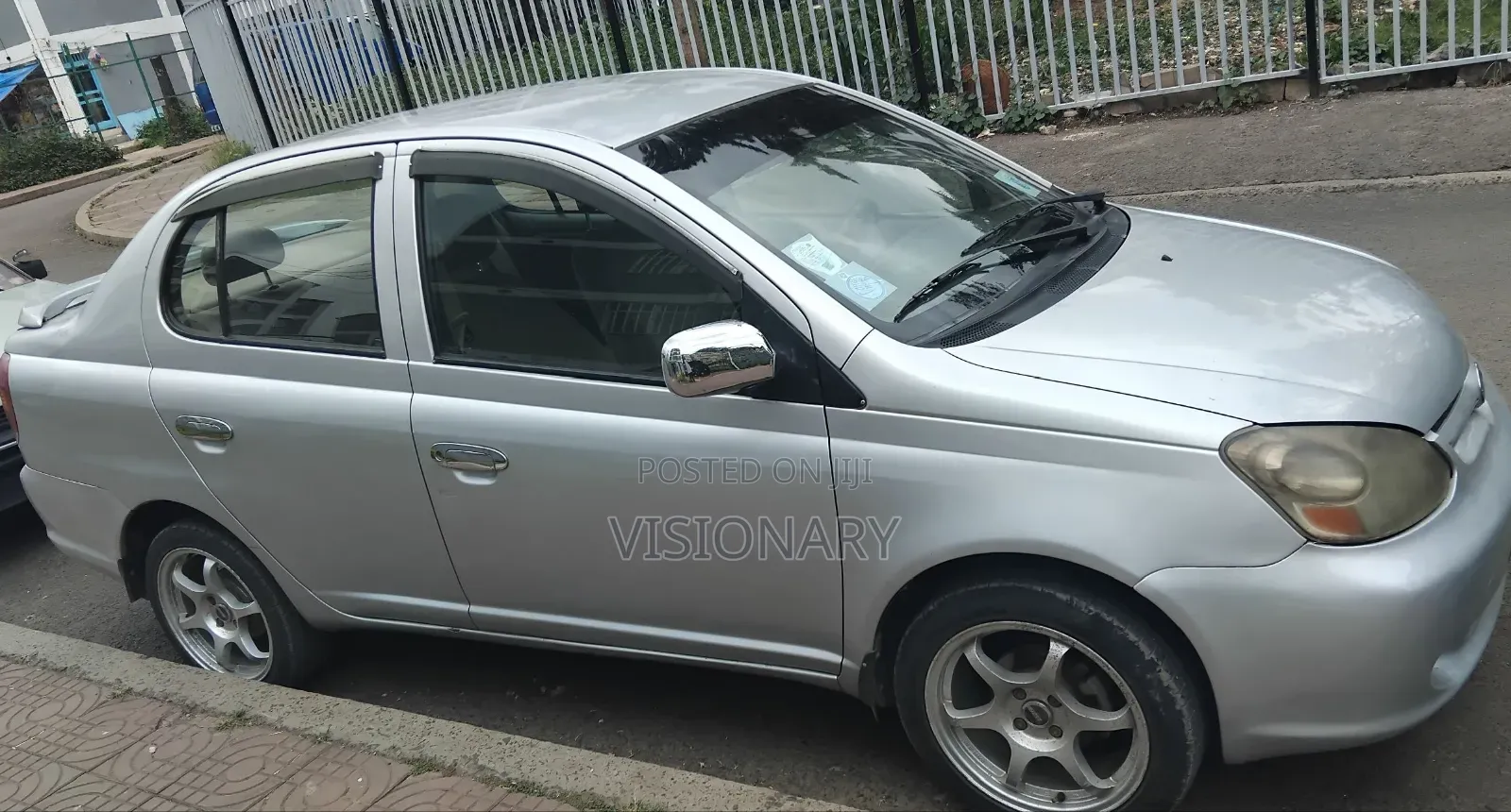 Toyota Platz 2005 Silver