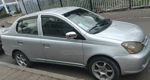 Toyota Platz 2005 Silver