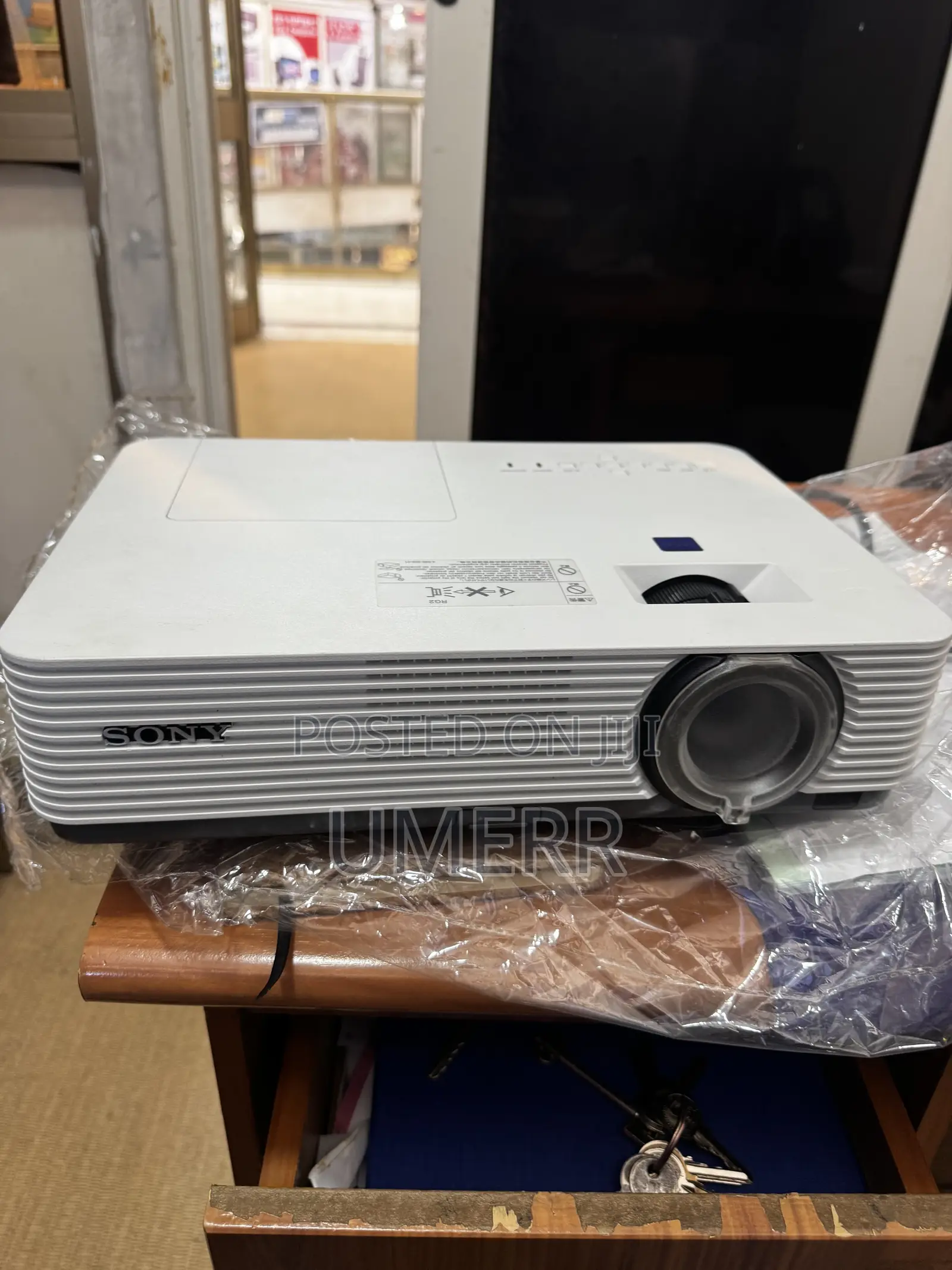 Projector VPL Dx221