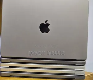 New Laptop Apple MacBook Pro 2021 M1 16GB Apple M1 Pro SSD 512GB