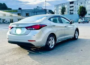 Hyundai Elantra 2015 Silver