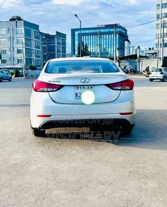 Hyundai Elantra 2015 Silver