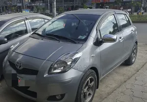 Toyota Yaris 2010 Gray