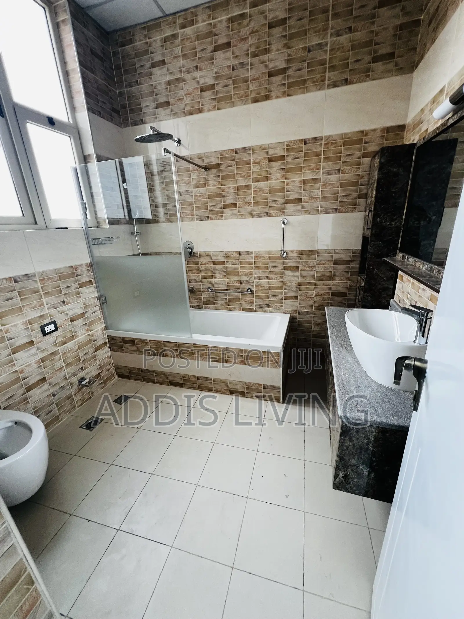 20bdrm Apartment in Bole for rent