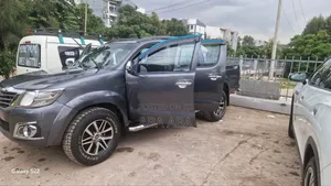 Toyota Hilux 2014 Black