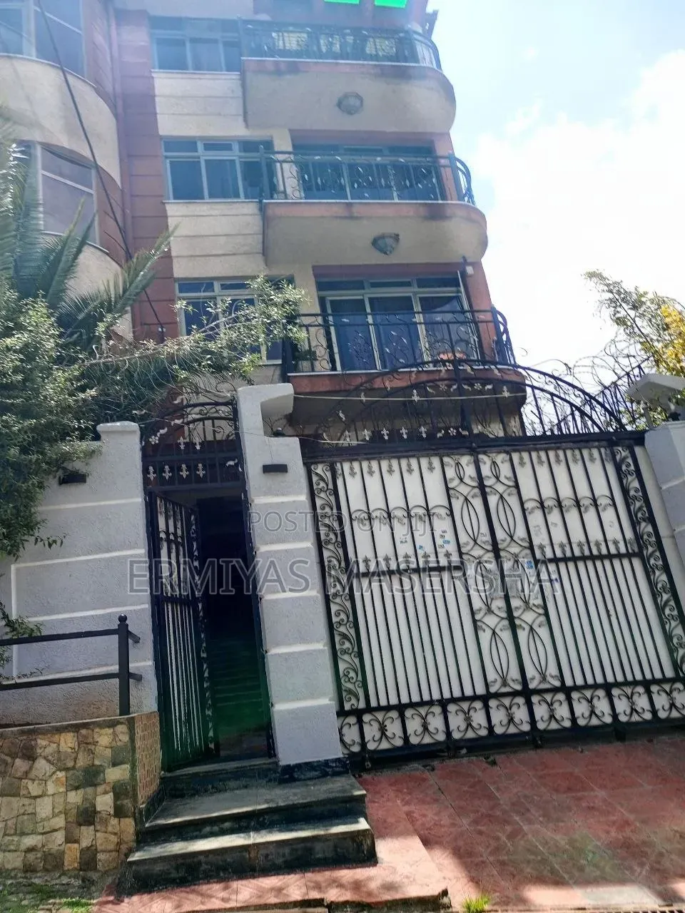 Furnished 9bdrm House in Yeka for sale