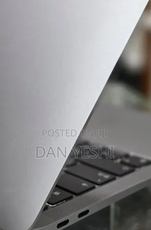 New Laptop Apple MacBook Air 8GB Apple M1 SSD 256GB