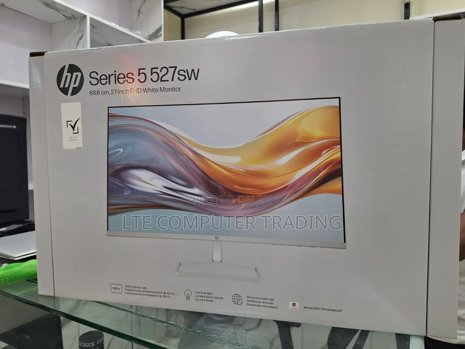 27 Inch Hp Packed Monitor