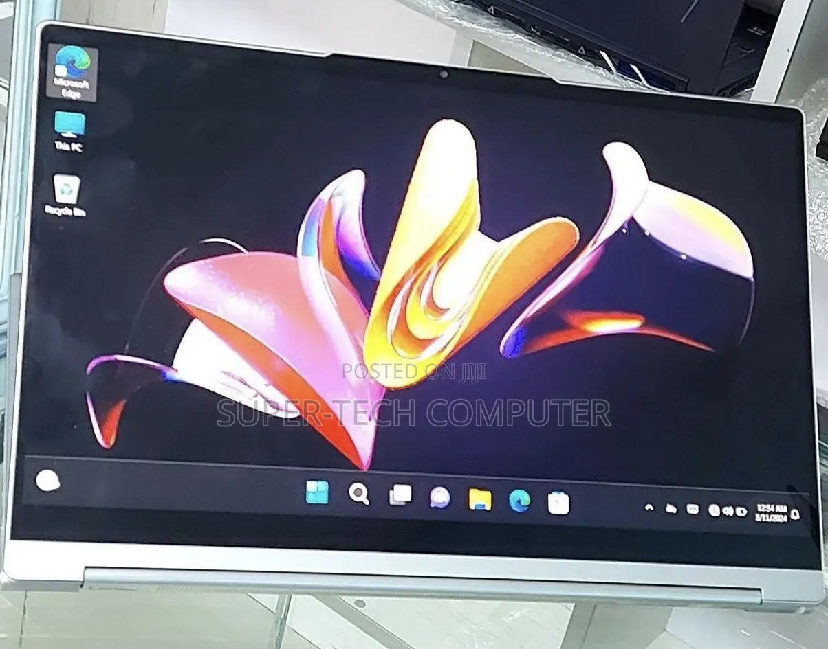 New Laptop Lenovo Yoga 9i 16GB Intel Core i7 SSD 512GB