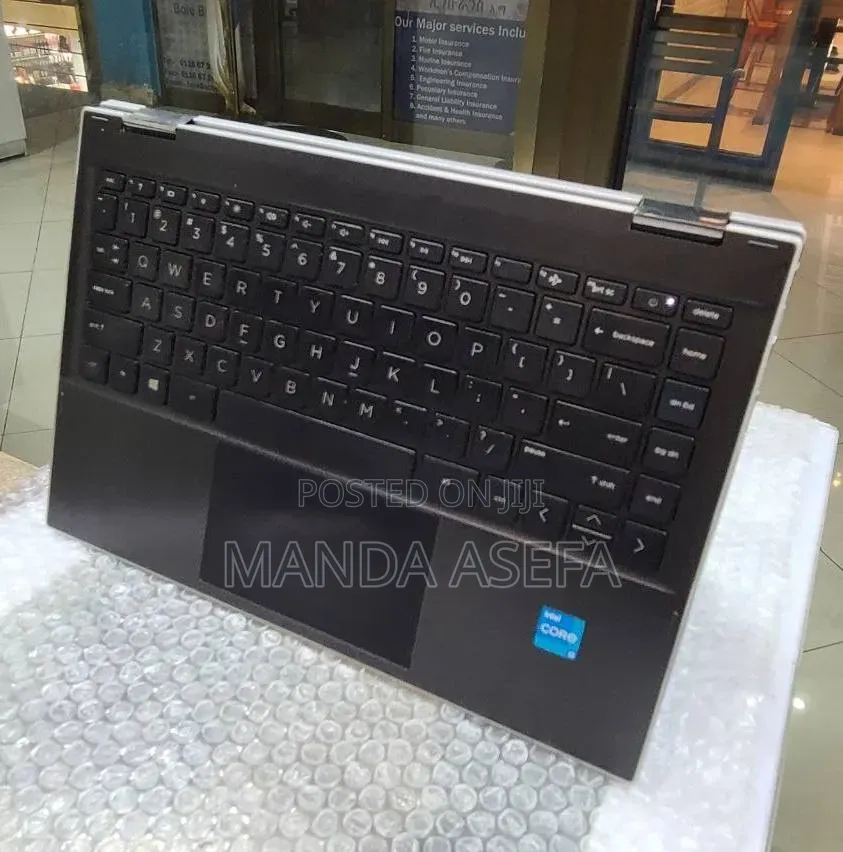 New Laptop HP Pavilion 14 x360 2-in-1 8GB Intel Core i3 SSD 128GB