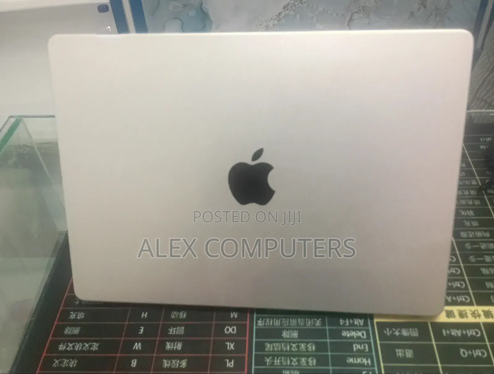 New Laptop Apple MacBook 32GB Apple M1 Pro SSD 512GB