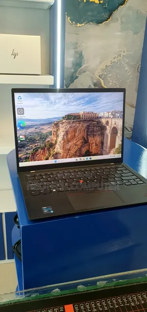 New Laptop Lenovo ThinkPad X1 Carbon 16GB Intel Core i7 SSD 512GB