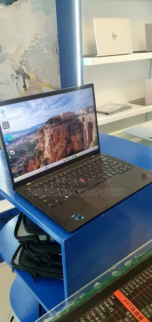 New Laptop Lenovo ThinkPad X1 Carbon 16GB Intel Core i7 SSD 512GB