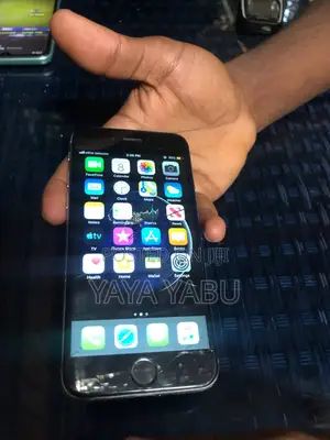 Apple iPhone 6 16 GB Gray