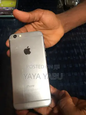 Apple iPhone 6 16 GB Gray