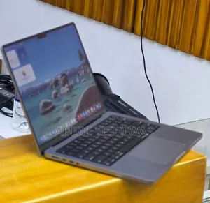 New Laptop Apple MacBook Pro 2021 M1 32GB Intel Core i7 SSD 512GB