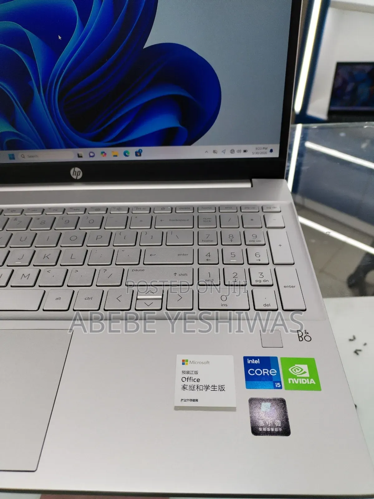 New Laptop HP Pavilion 10 16GB Intel Core i5 SSD 512GB