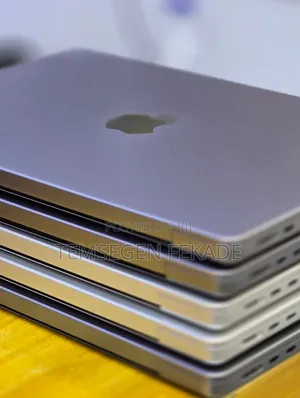 New Laptop Apple MacBook Pro 2021 M1 16GB Apple M1 Pro SSD 512GB