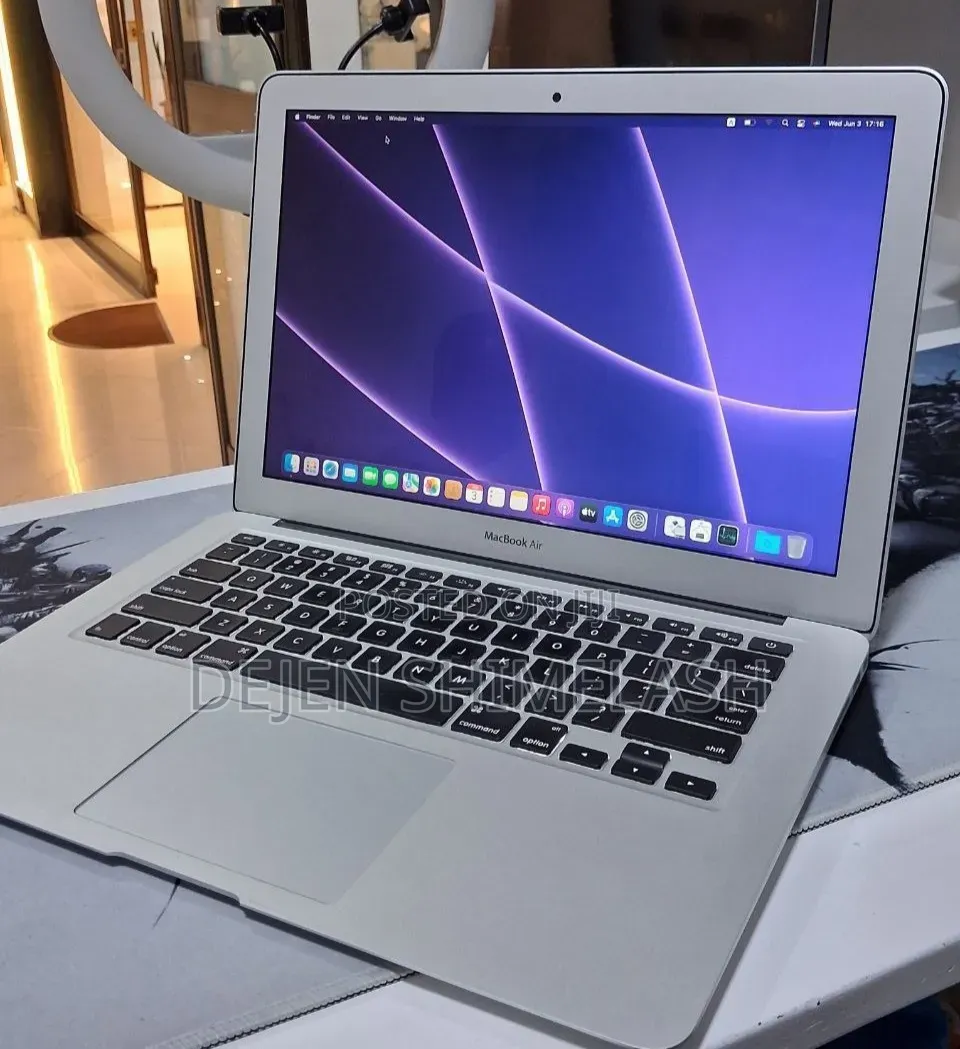 New Laptop Apple MacBook Pro 2015 8GB Intel Core i5 SSD 512GB