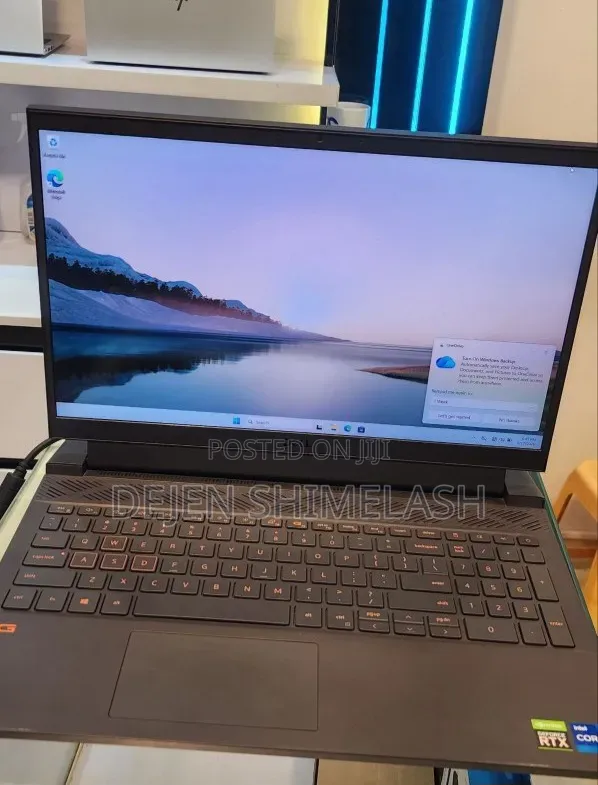 New Laptop Dell G15 5511 16GB Intel Core i7 SSD 512GB
