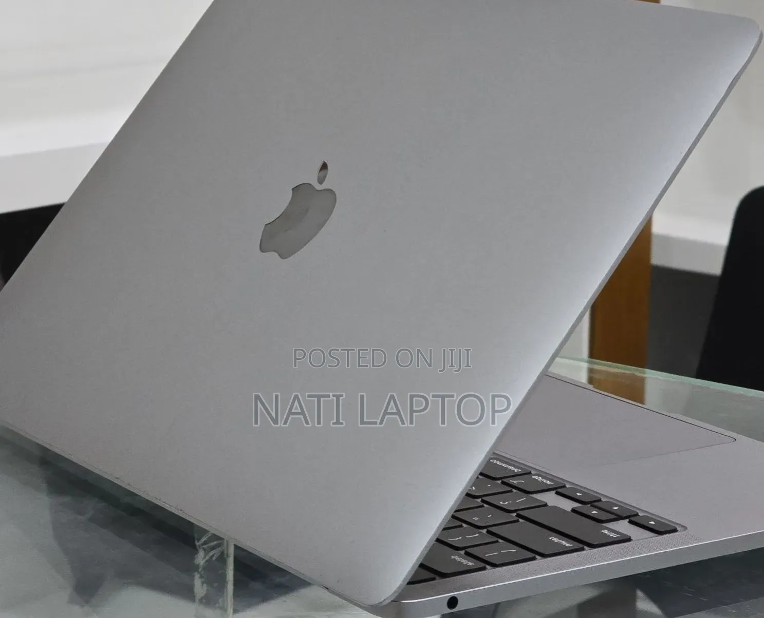 New Laptop Apple MacBook Pro 2020 M1 8GB Apple M1 Pro SSD 512GB