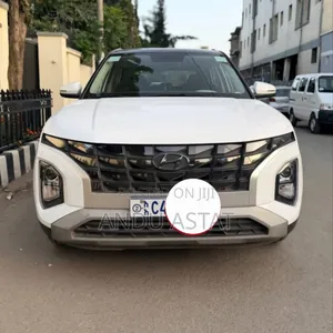 Hyundai Creta 2022 Off white