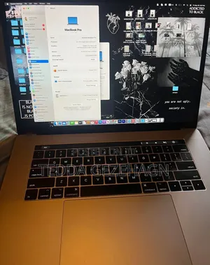 Laptop Apple MacBook Pro 2017 16GB Intel Core i7 SSD 500GB