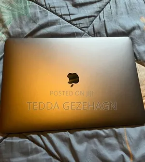 Laptop Apple MacBook Pro 2017 16GB Intel Core i7 SSD 500GB
