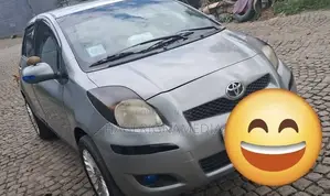 Toyota Yaris 2010 Silver