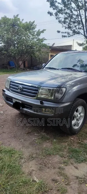 Toyota Land Cruiser 2003 Gray