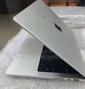 New Laptop Apple MacBook Pro 2021 M1 16GB Apple M1 Pro SSD 512GB