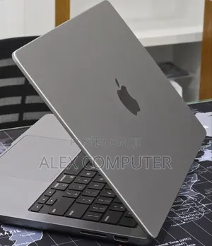 New Laptop Apple MacBook Air 2024 M3 8GB Apple M3 SSD 512GB
