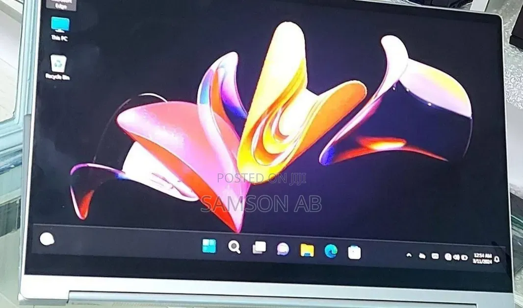New Laptop Lenovo Yoga 9i 16GB Intel Core i7 SSD 512GB