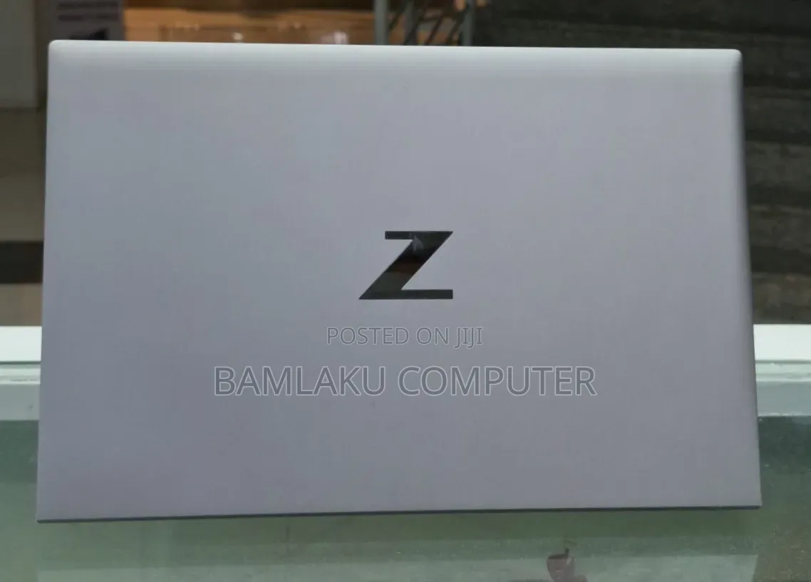 New Laptop HP ZBook Firefly 14 G7 16GB Intel Core i7 SSD 512GB