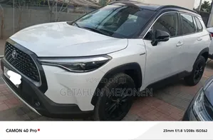 Toyota Corolla Cross Hybrid 2023 White