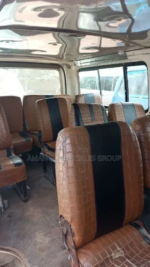 Toyota HiAce 2007 White