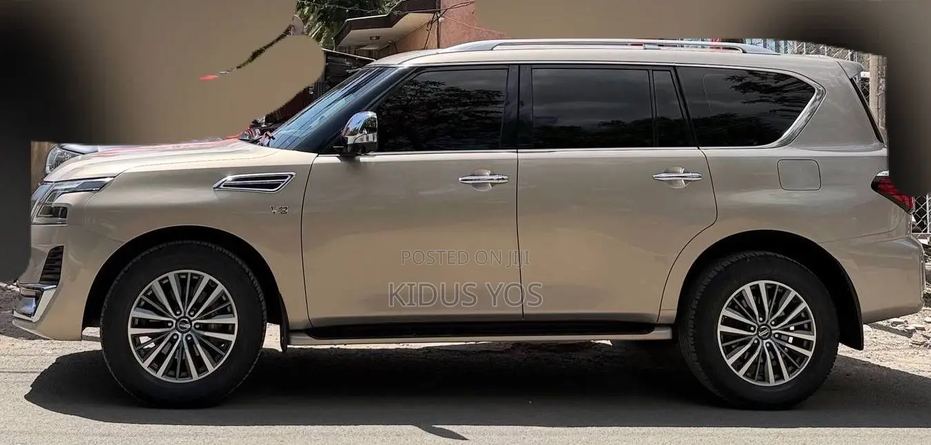 Nissan Patrol 2022 Beige