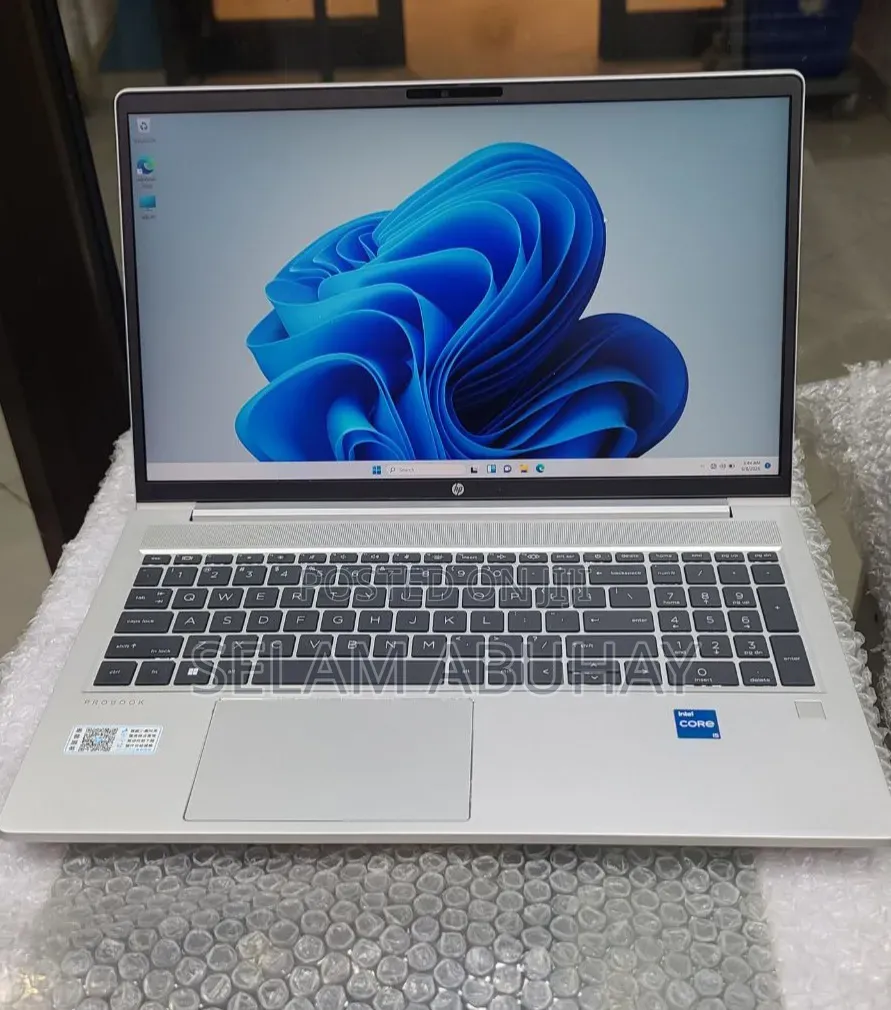 New Laptop HP Pro X2 410 G1 16GB Intel Core i5 SSD 512GB