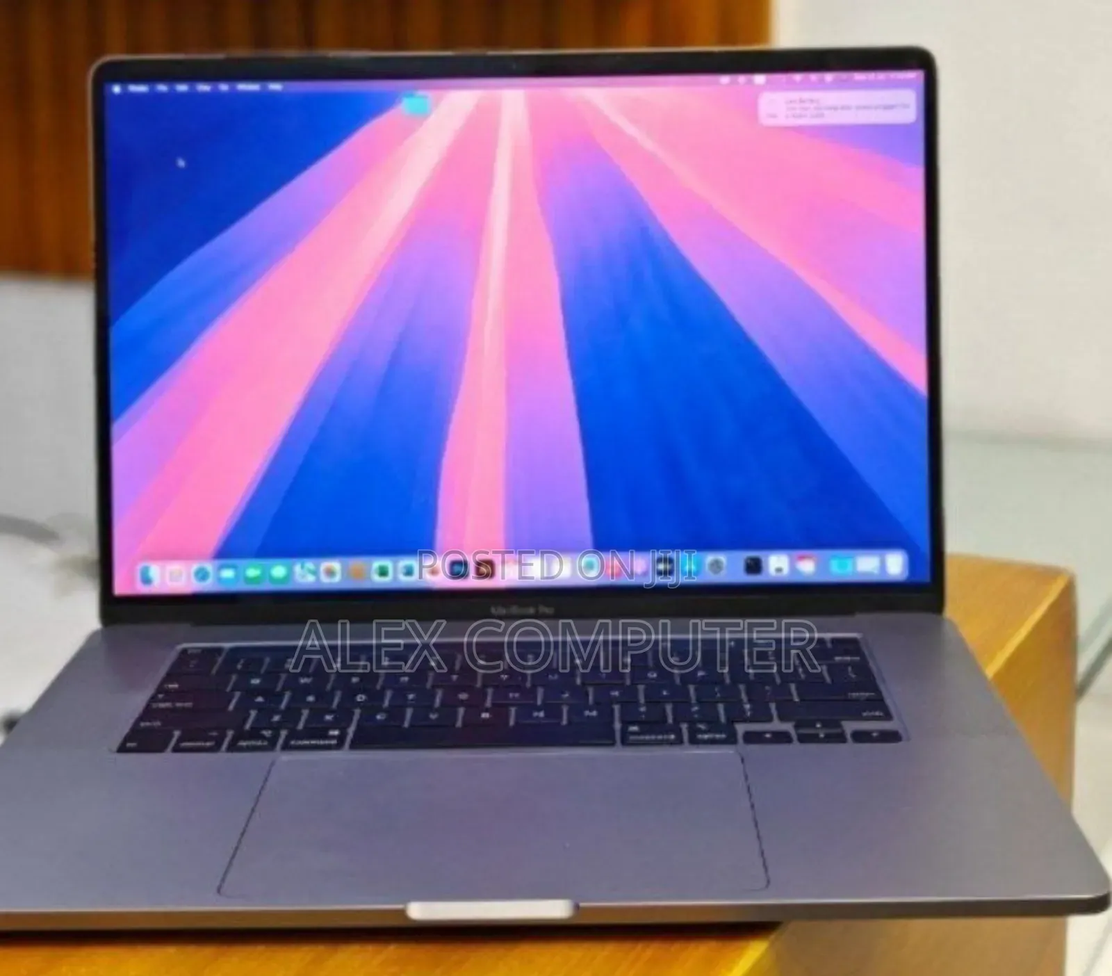 New Laptop Apple MacBook Pro 2018 32GB Intel Core i9 SSD 2T