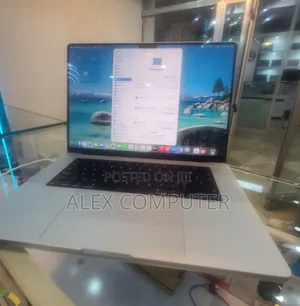 New Laptop Apple MacBook Pro 32GB Apple M1 Max SSD 1T