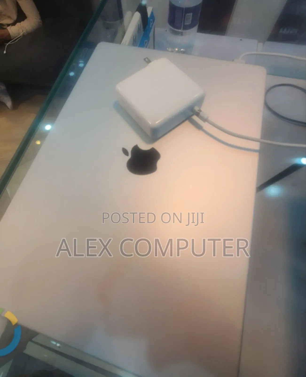 New Laptop Apple MacBook Pro 32GB Apple M1 Max SSD 1T