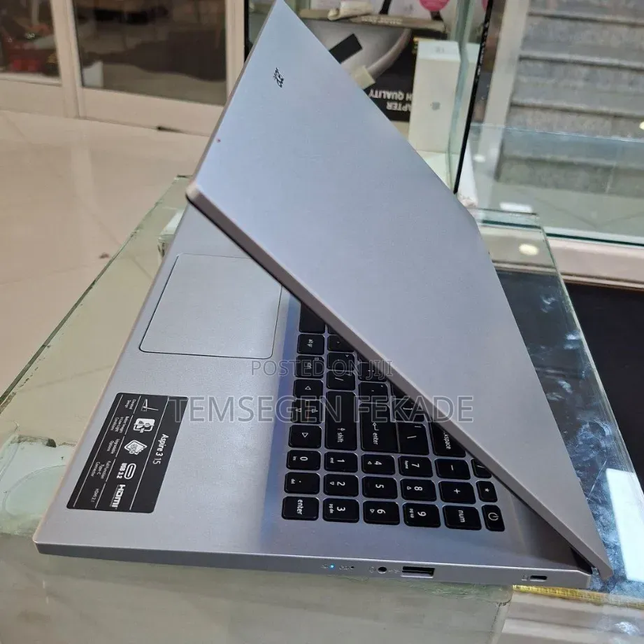 New Laptop Acer Aspire 3 16GB AMD Ryzen 7 SSD 512GB