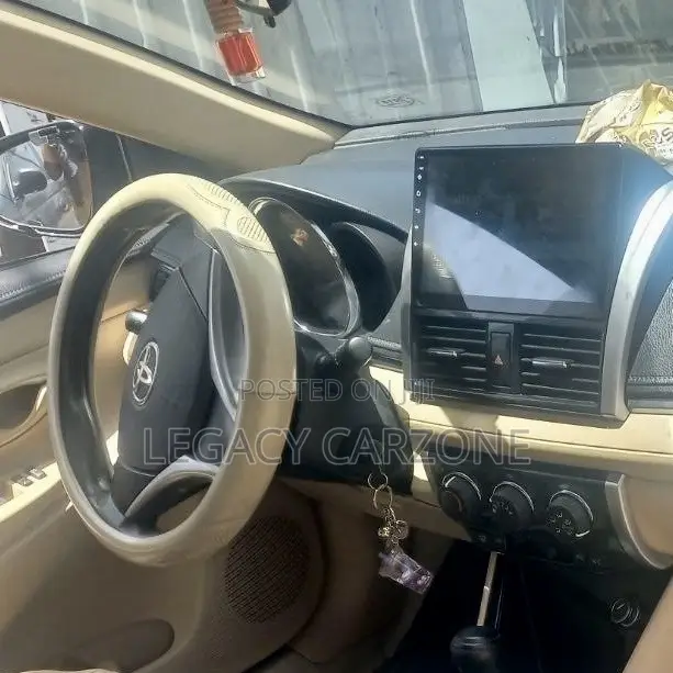 Toyota Yaris 2016 Brown