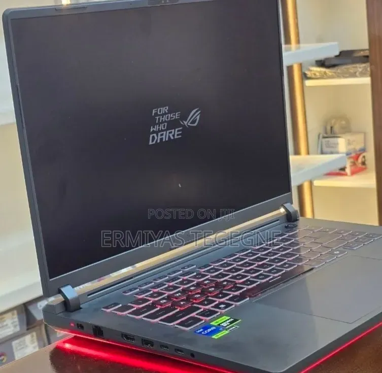 New Laptop HP 14-dq1025cl 16GB Intel Core i7 SSD 512GB