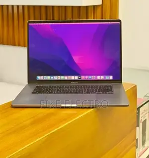 Laptop Apple MacBook Pro 2018 32GB Intel Core i9 SSD 2T