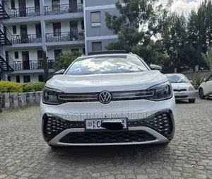 Volkswagen ID.6 2024 White