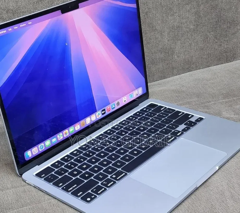 New Laptop Apple MacBook Air 2025 M4 16GB Apple M4 SSD 256GB