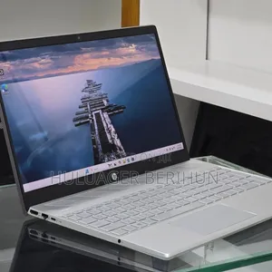 New Laptop HP Pavilion 15 8GB Intel Core i7 SSD 256GB