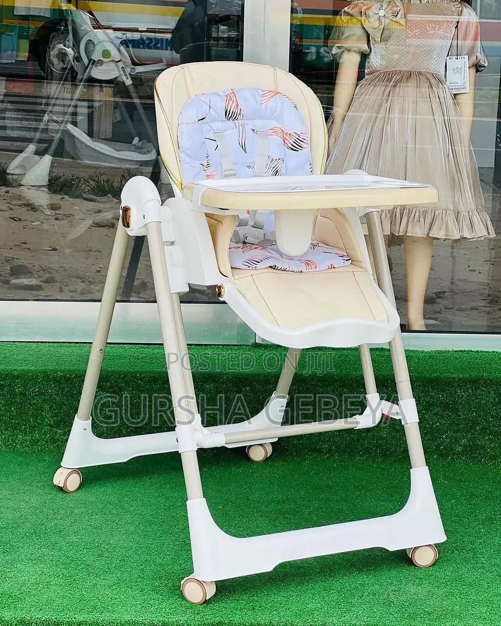 【5-in-1 High Chair Multifunction】 ከመመገቢያነት በተጨማሪ ዥዋዥዌ የሚሆን