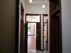 7bdrm House in 204 ካሬ G+2 አያት ሲሜክስ, Bole for sale